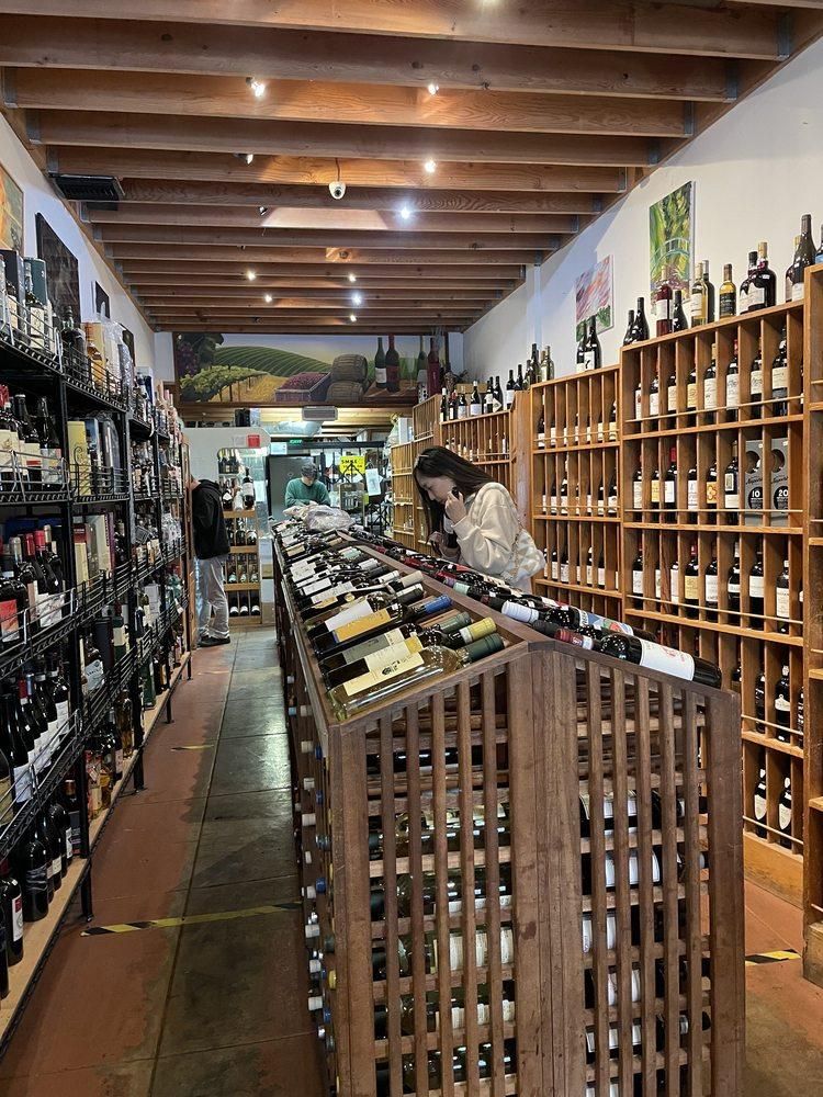 Los Angeles - Larchmont Village Wine, Spirits & Cheese restaurant