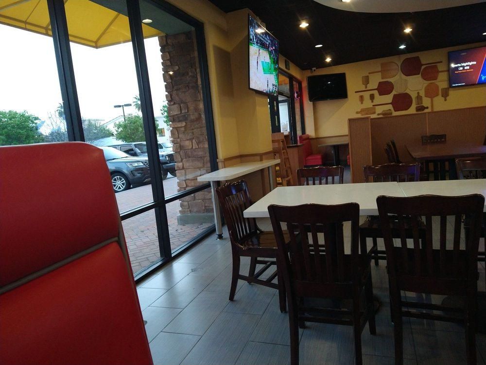 Glendora - Papa Pizza Pie restaurant