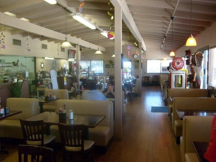 Los Angeles - Eat At Rudy's restaurant