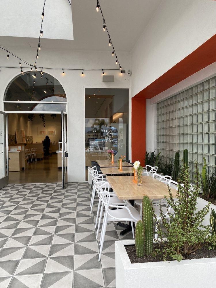 Costa Mesa - Vibe Organic Kitchen & Juice restaurant