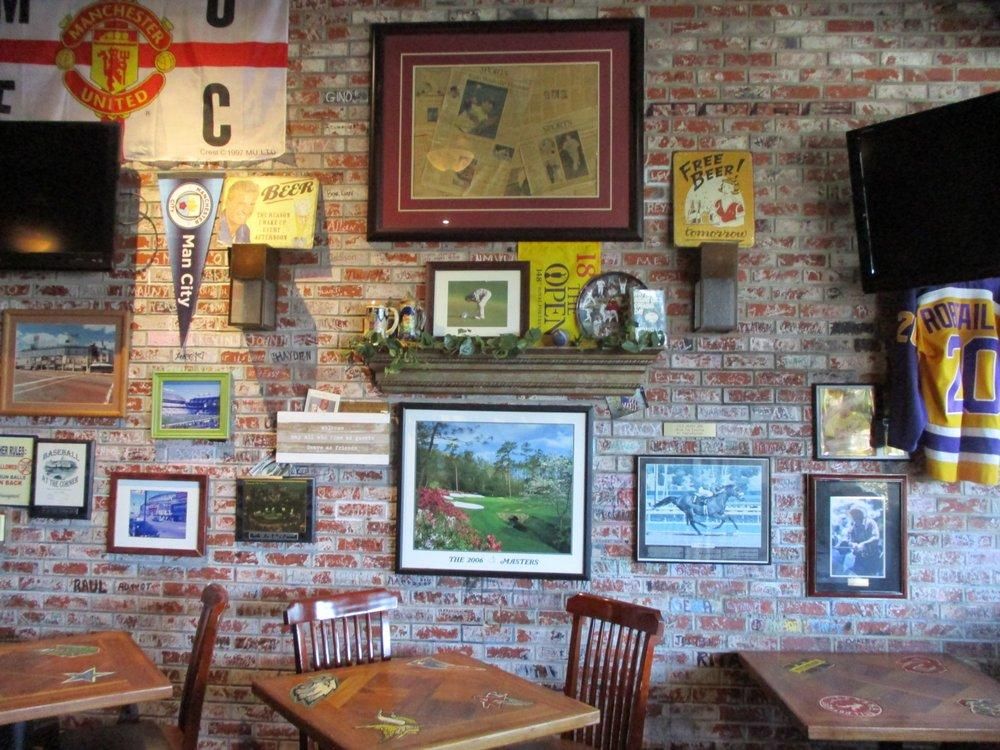 Mission Viejo - Mulleady's Sports Pub & Grill restaurant