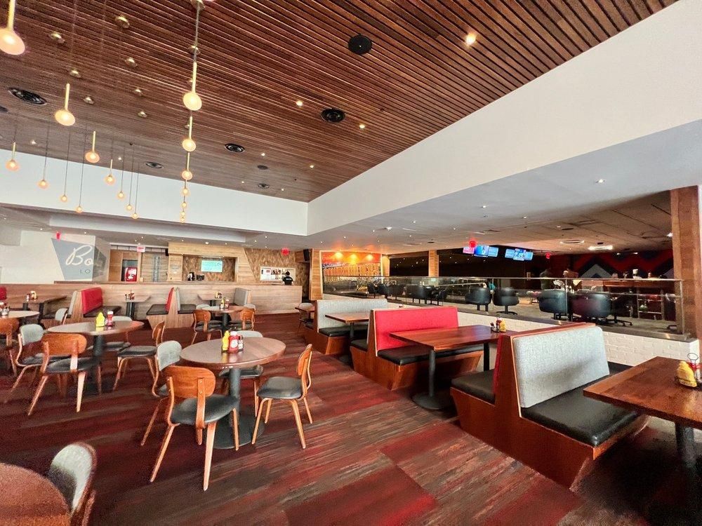 Anaheim - Splitsville Luxury Lanes restaurant