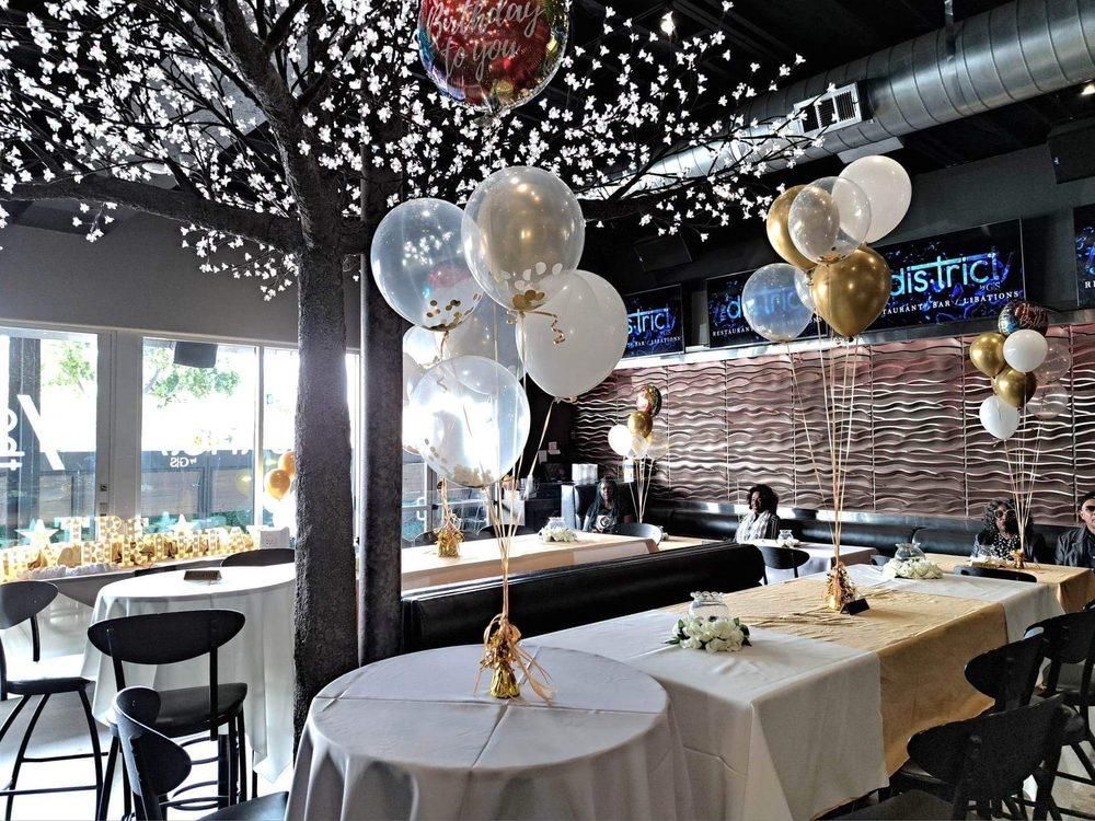 Los Angeles - The District by GS restaurant