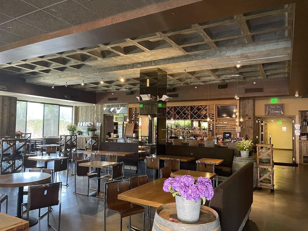 Santa Monica - Tiato Kitchen + Garden restaurant