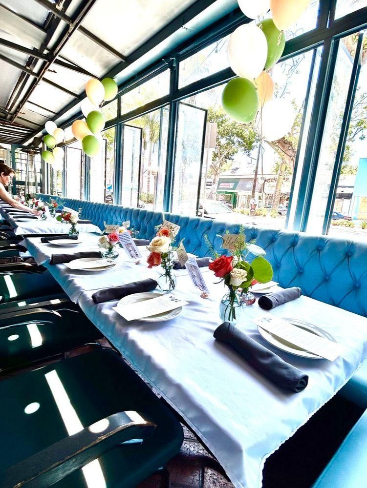 Studio City - The Village restaurant