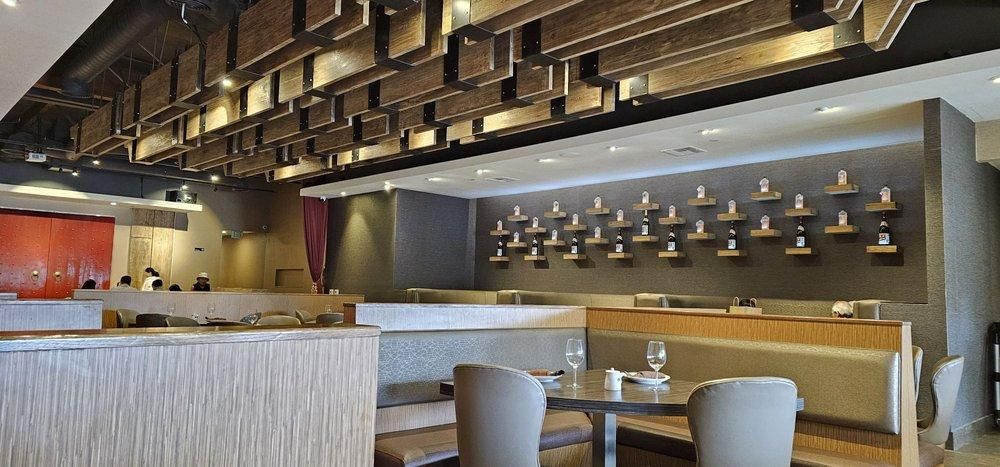Orange - Dynasty restaurant