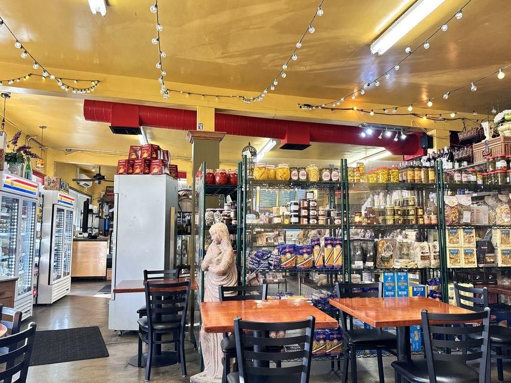 Montebello - Frumento's Italian Market Deli restaurant