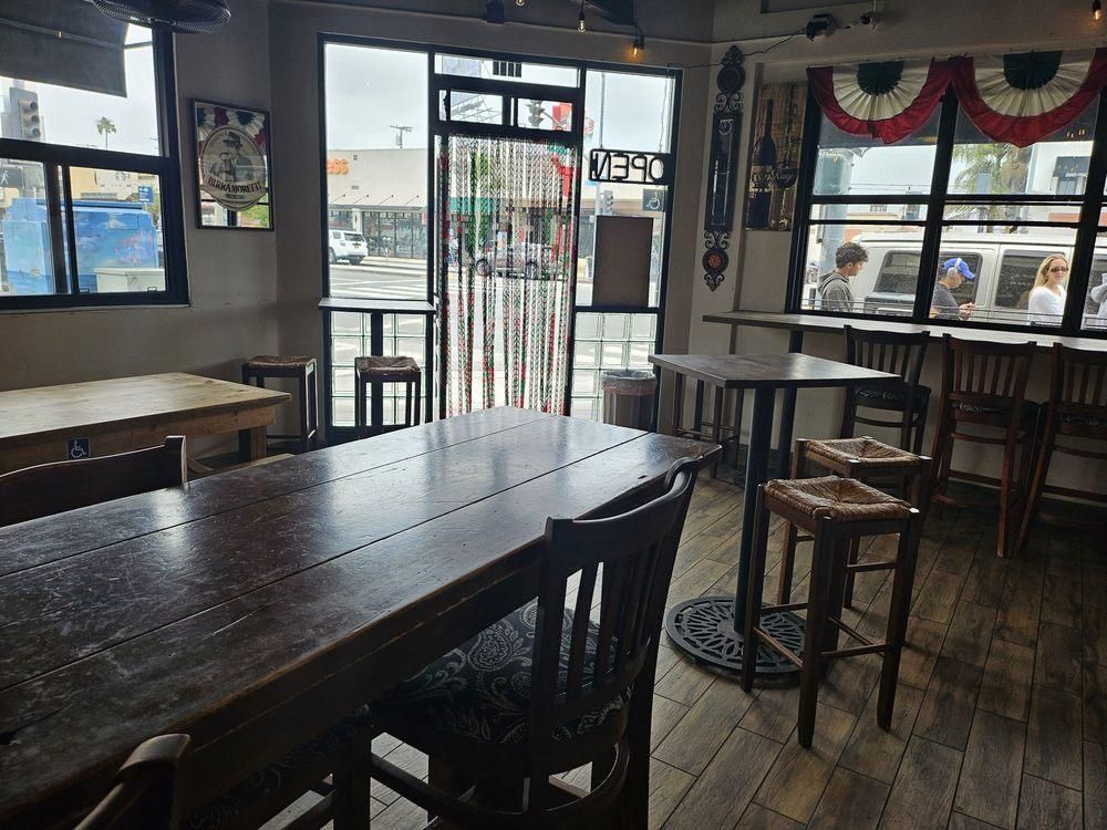Long Beach - Angelo’s Italian Deli restaurant