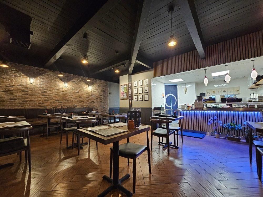 Lake Forest - Little Ferry Sushi restaurant