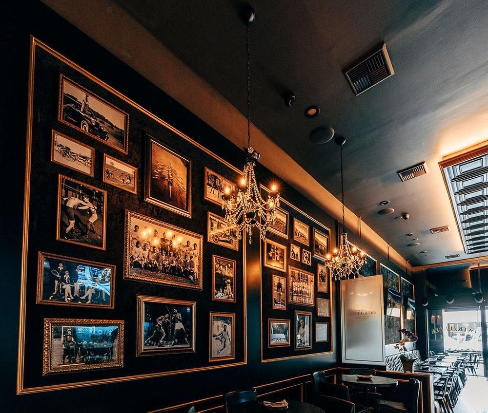 Burbank - Over Under Public House restaurant