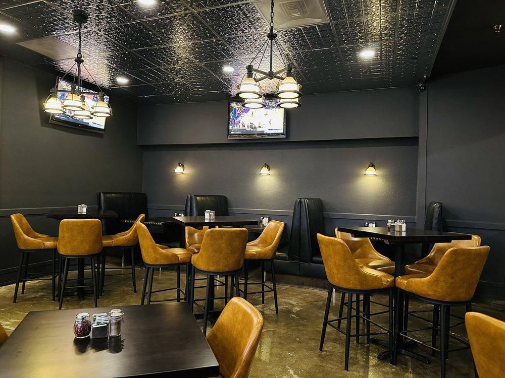 Long Beach - Broadway Pizza & Grill restaurant
