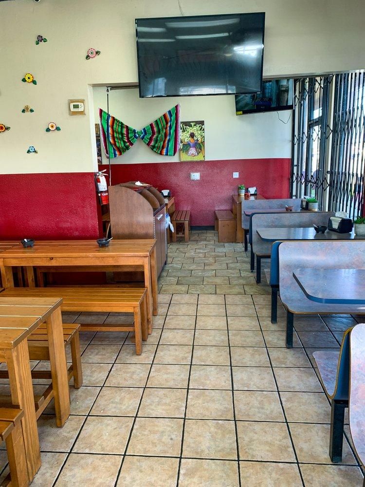 Santa Ana - Tacos Y Birria El Guero restaurant
