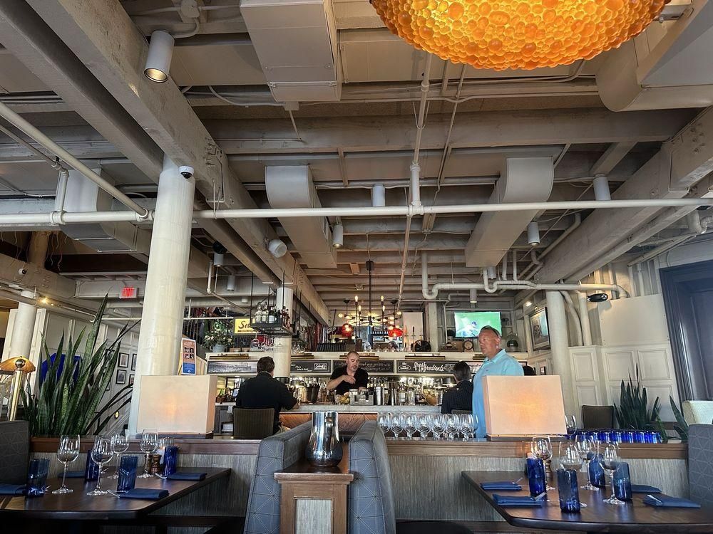 Newport Beach - Cannery Seafood of the Pacific restaurant