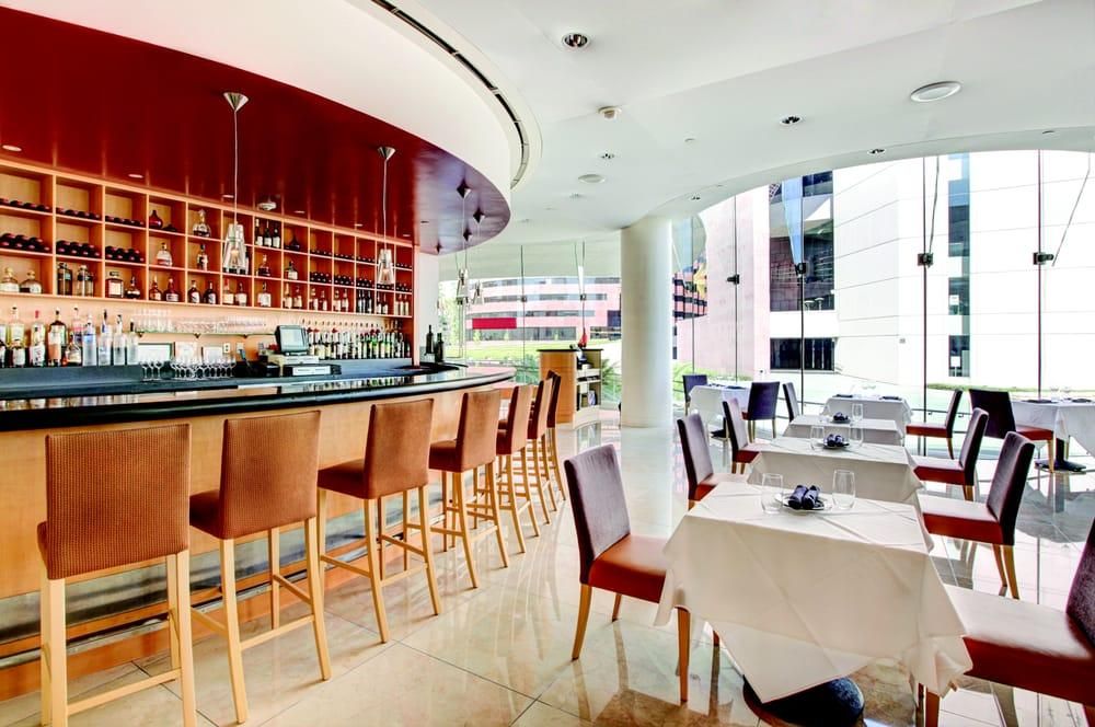 Costa Mesa - Leatherby's Cafe Rouge restaurant