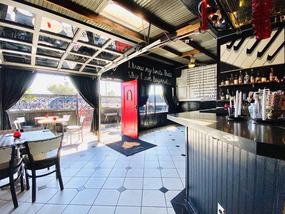 Costa Mesa - Westend restaurant