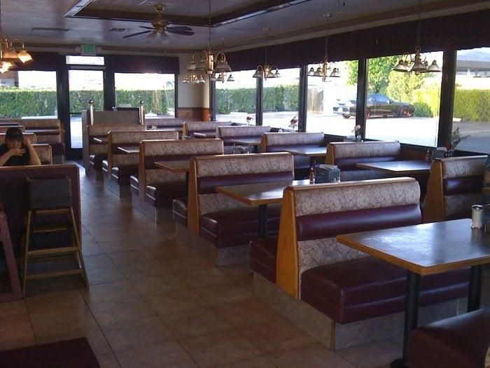 Covina - Covina Burgers restaurant
