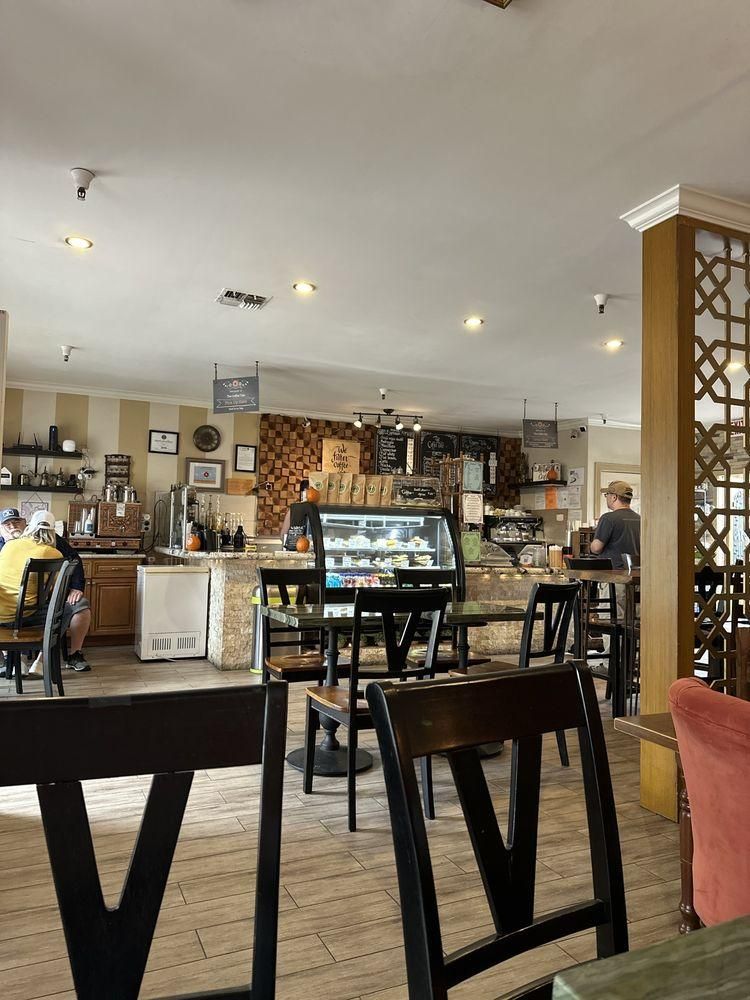 Huntington Beach - The Coffee Tale restaurant