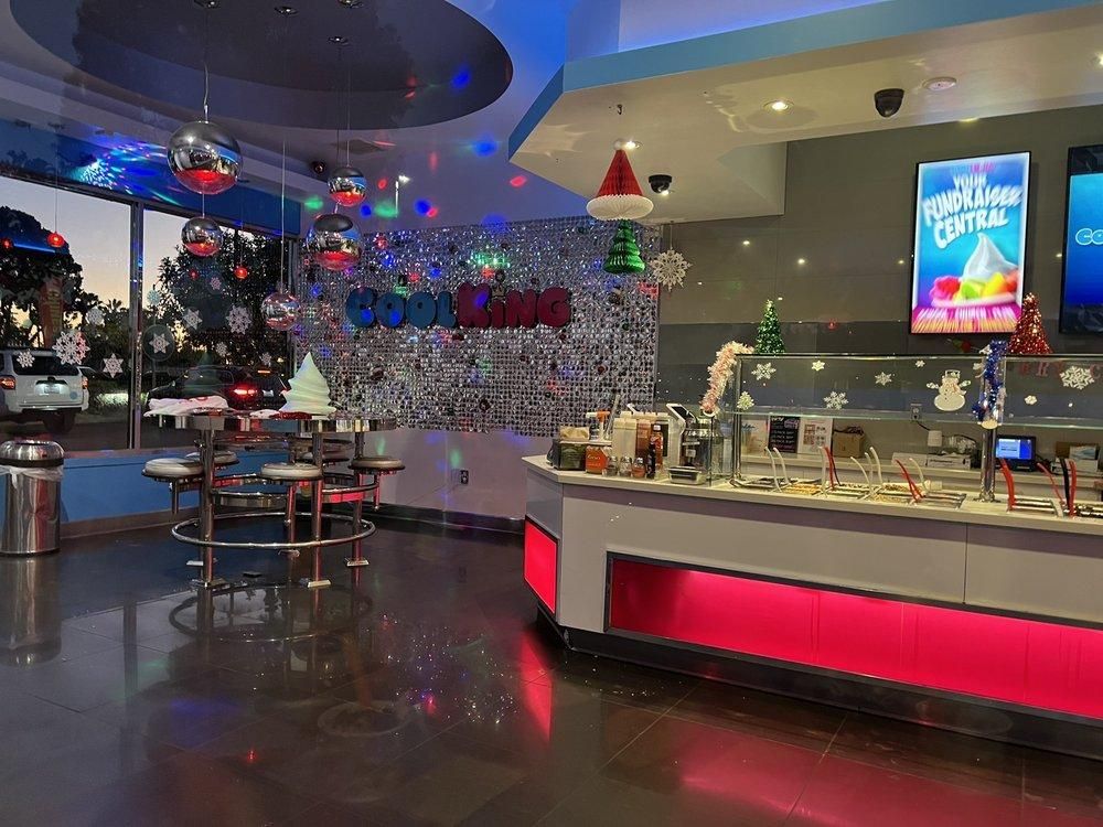 Huntington Beach - Cool King Frozen Yogurt & Desserts restaurant