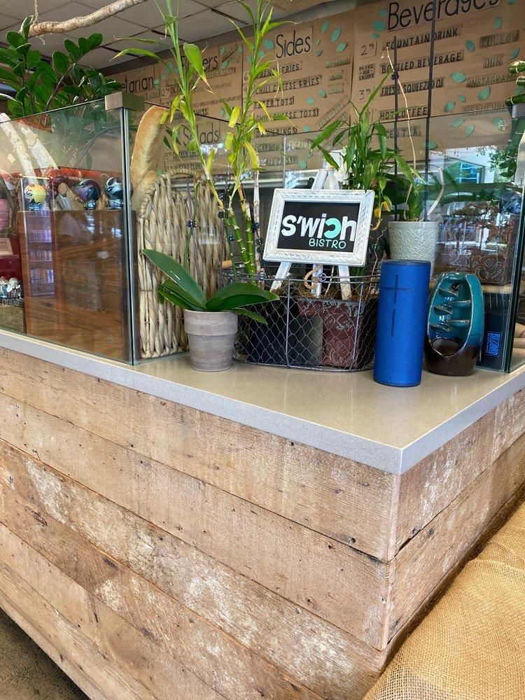 Irvine - S'wich Bistro restaurant
