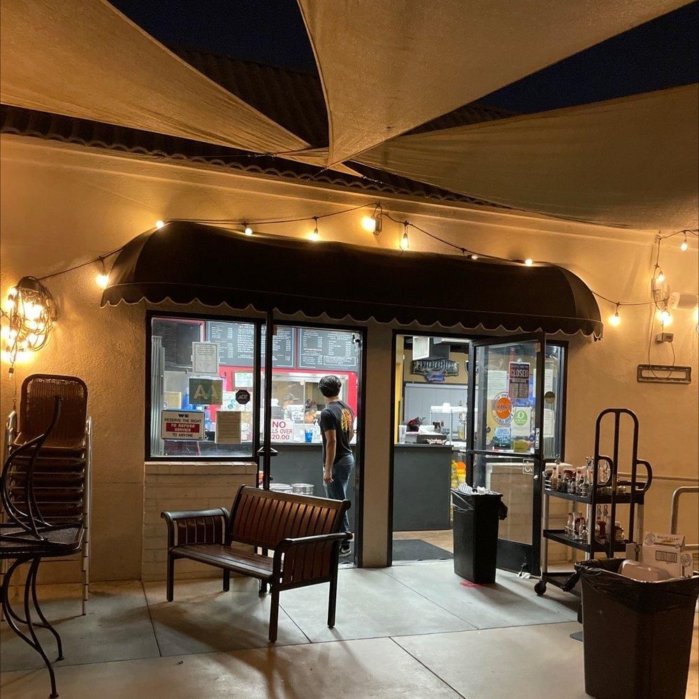 Whittier - Off The Hook Fish Grill restaurant
