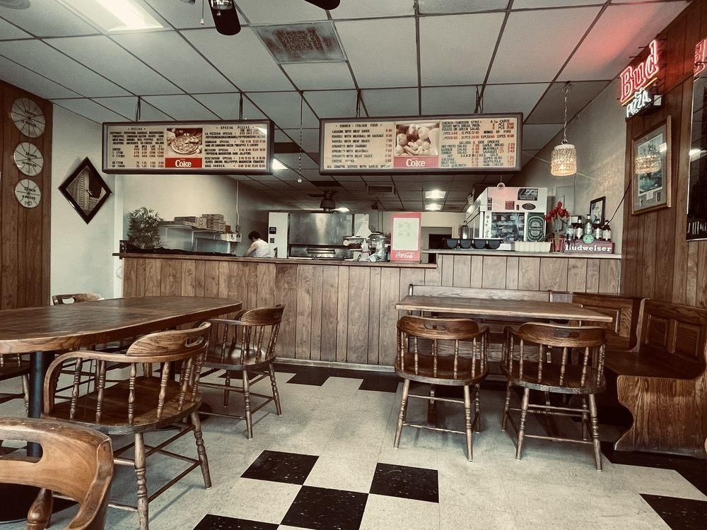 Anaheim - La Pizzeria restaurant