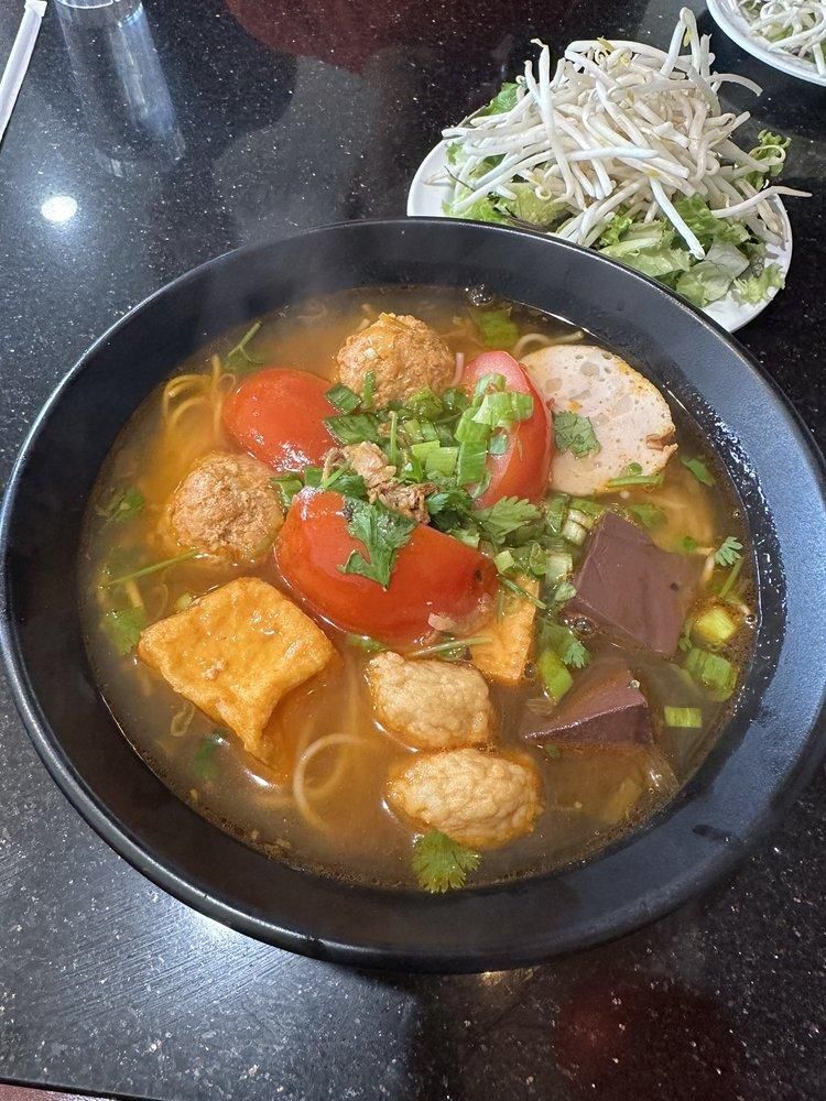 Bun Rieu dish