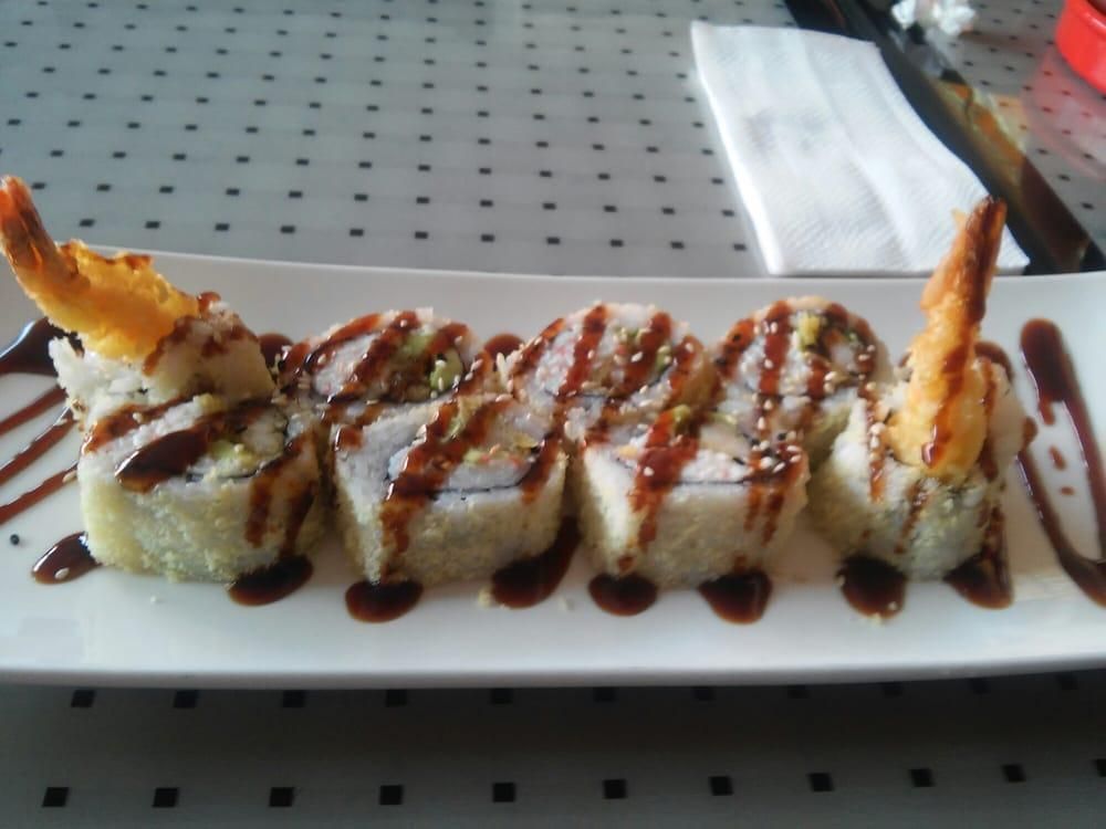 Baked Yellowtail Tempura Roll dish