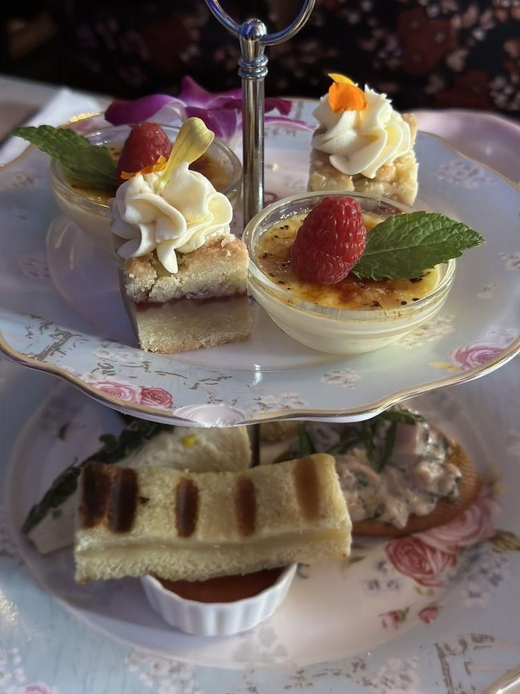 Desserts dish