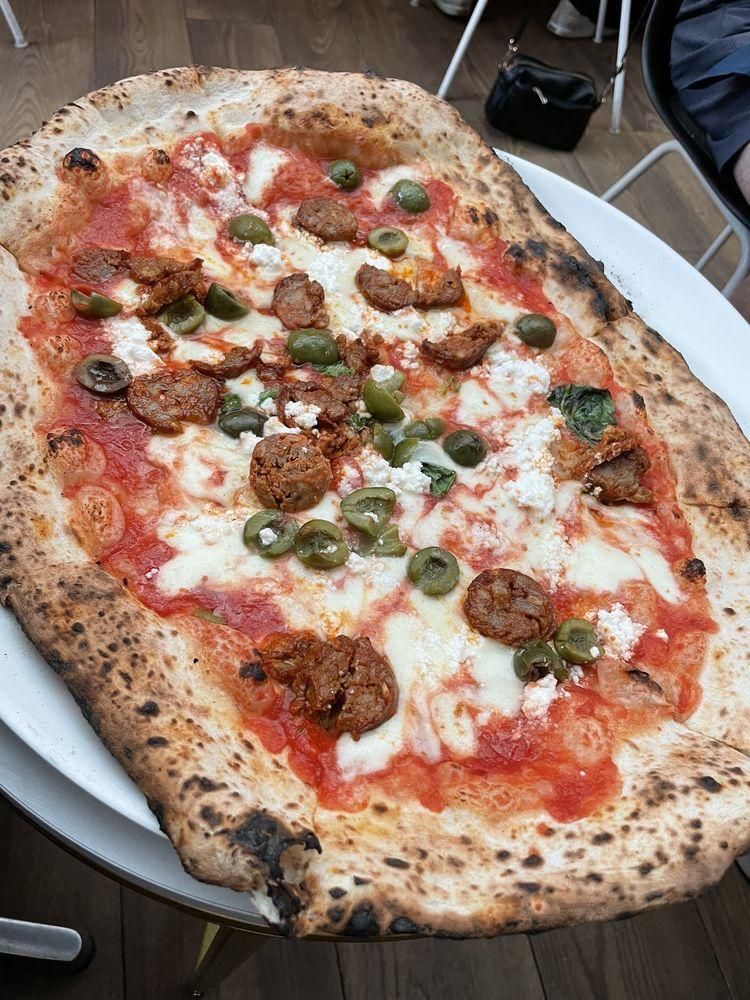 Pizza dish