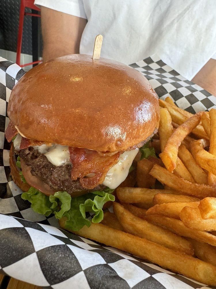 Cali Burger dish