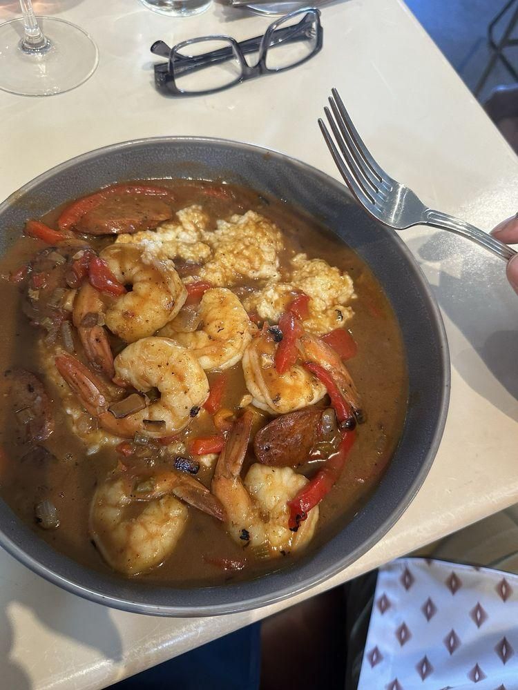 Shrimp & Grits dish
