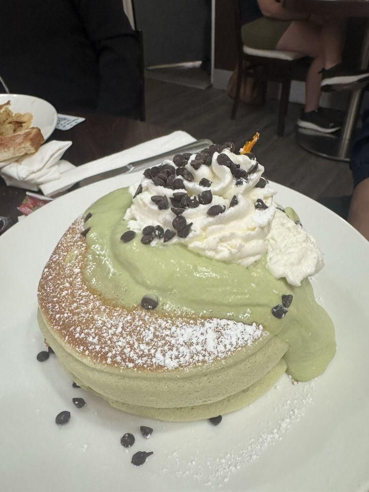 Soufflé Pancakes dish