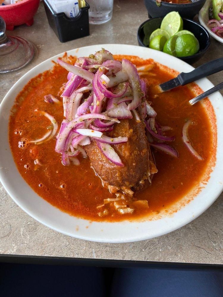 Tortas Ahogadas dish