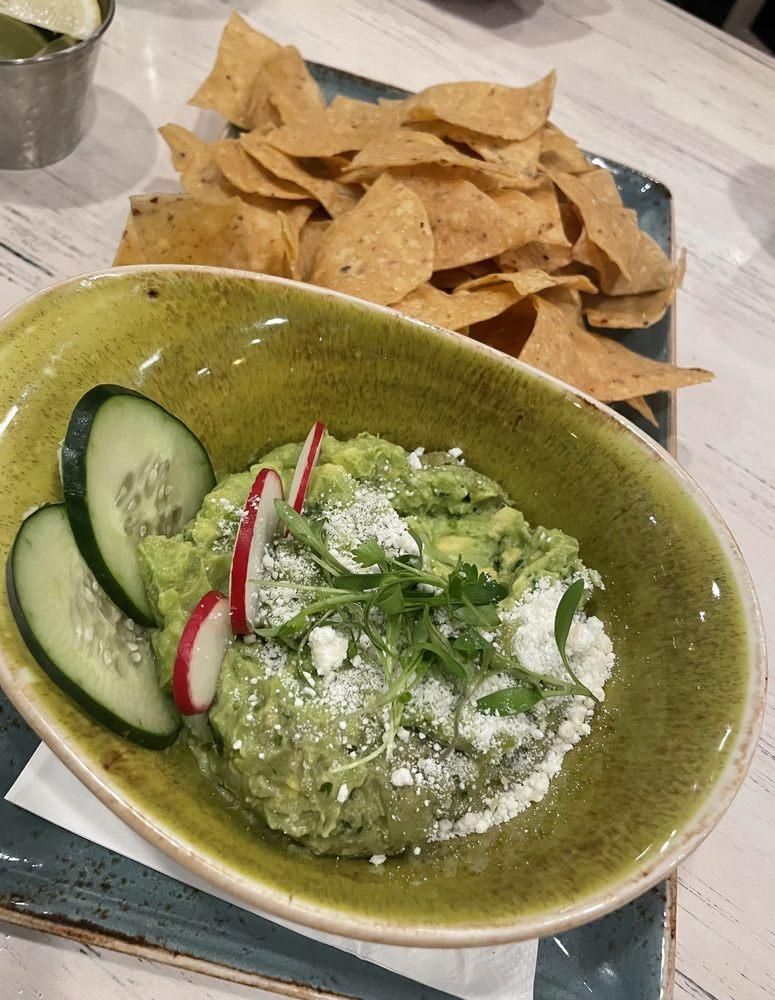 Guacamole dish