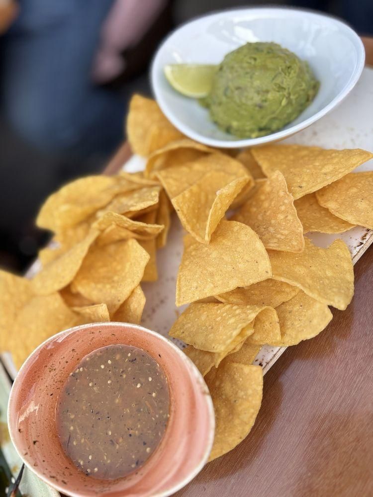 Chips & Guac dish