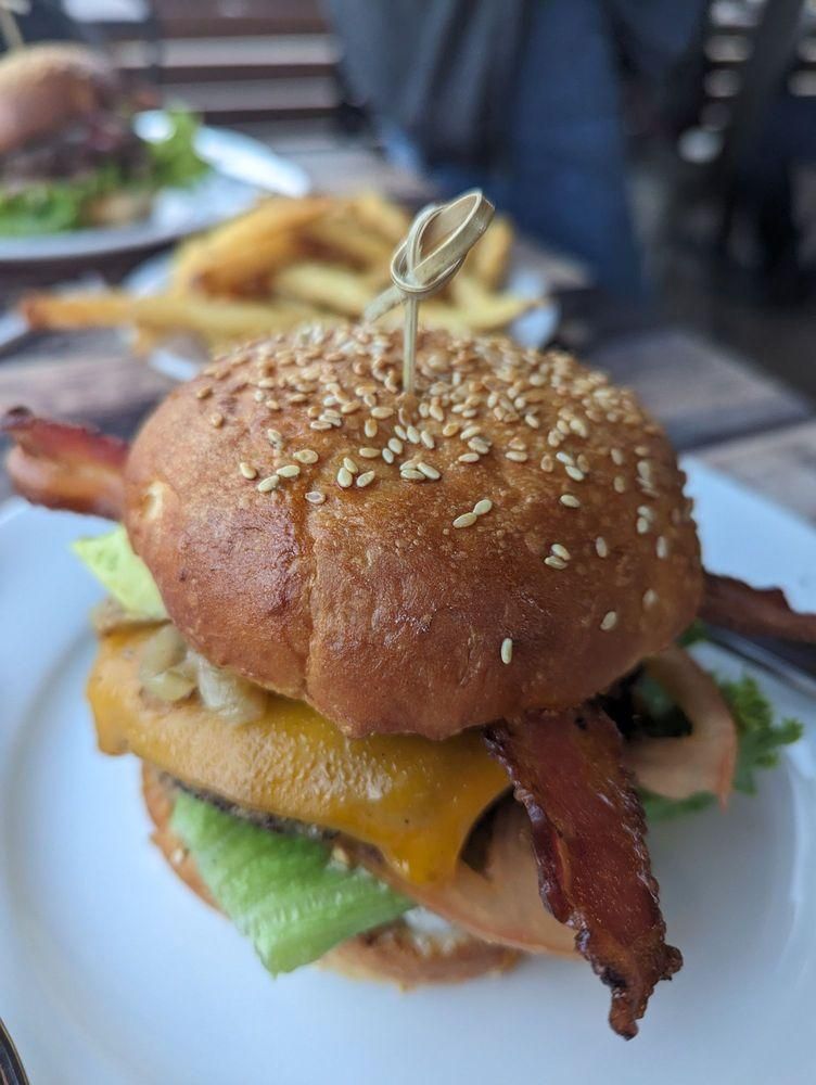 Burgers dish