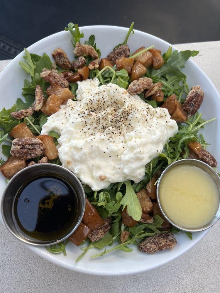 Burrata Salads dish