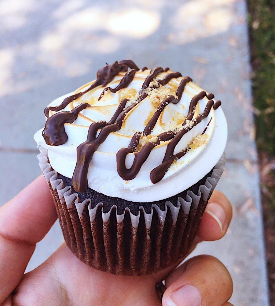 S'mores Cupcake dish