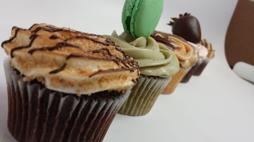 Cupcakes dish