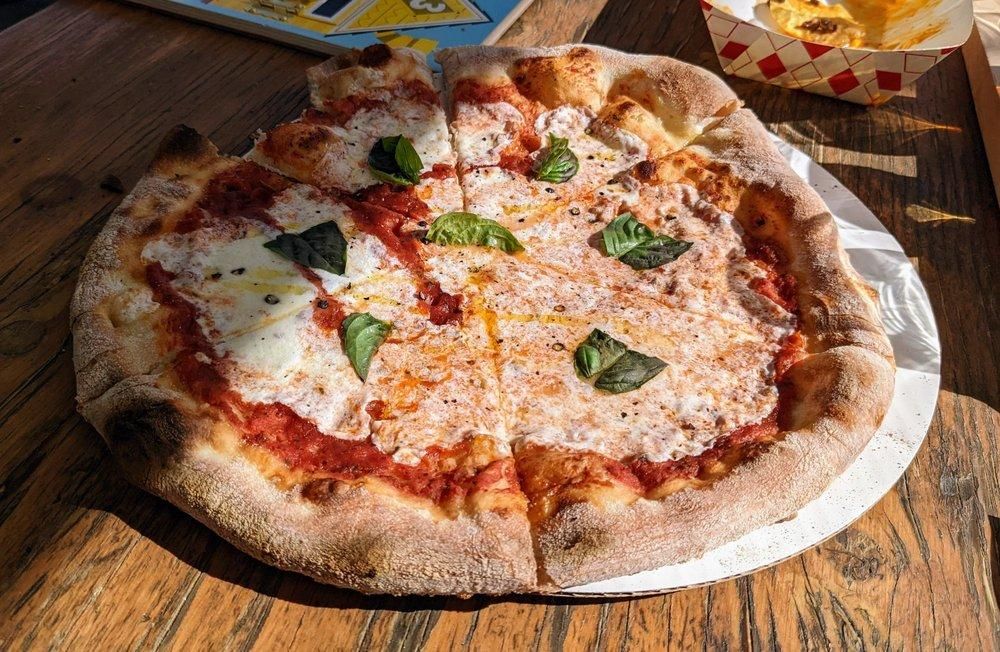 Pizza dish