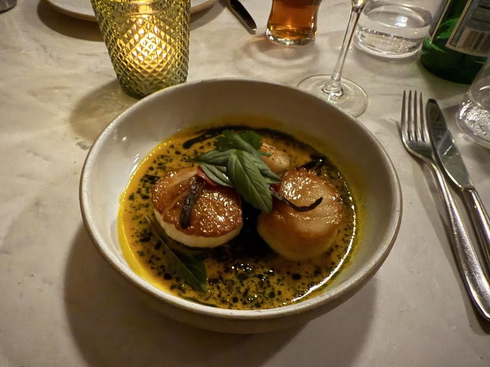Scallops Entrée dish