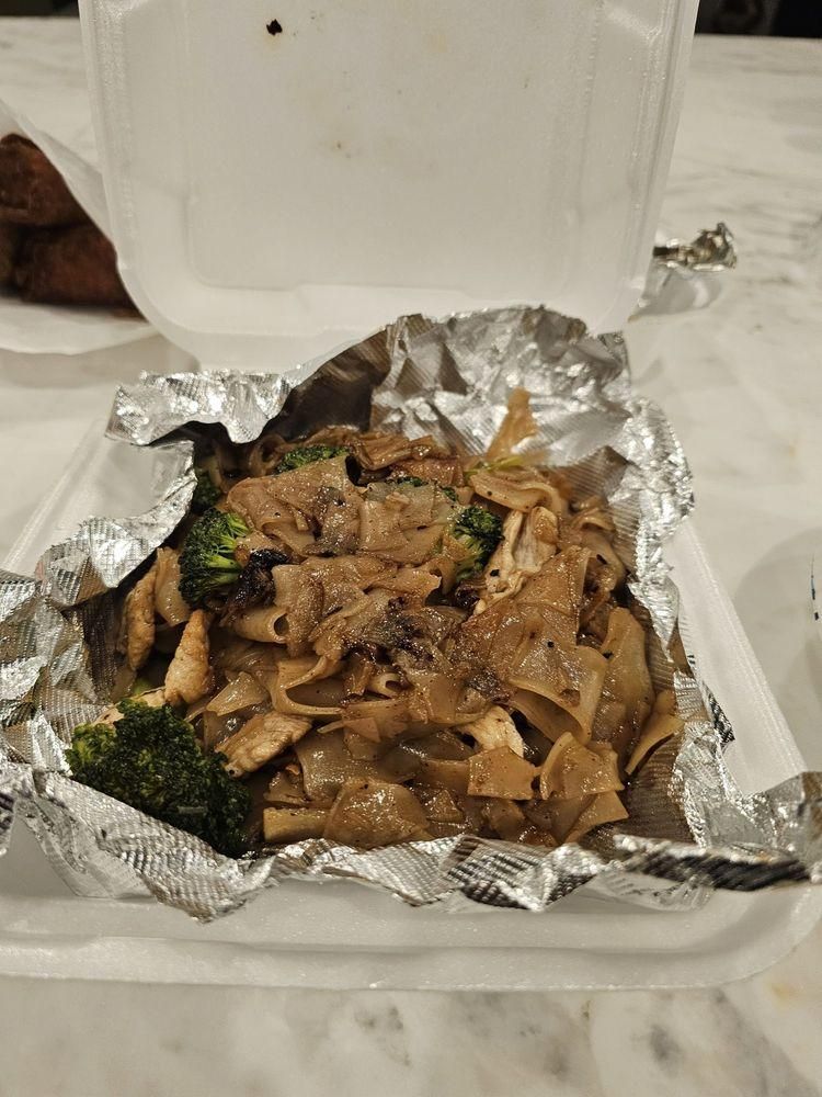 Pad See Ew dish