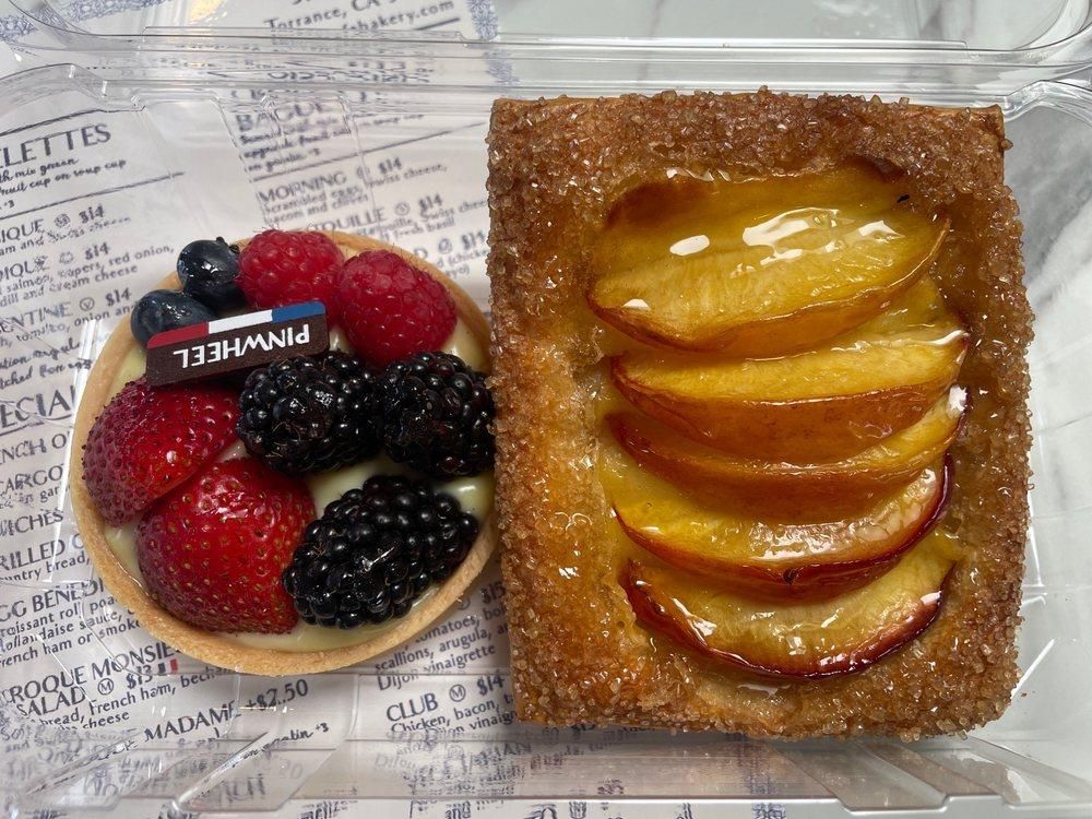 Pastries dish