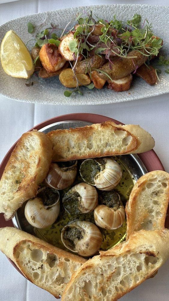 Escargots dish