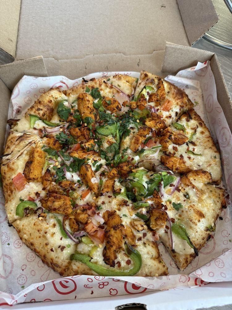 Chicken Tikka Pizza dish