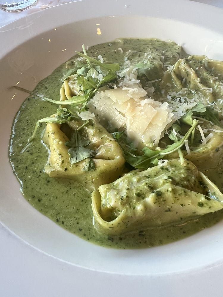 Tortelloni Al Pesto dish