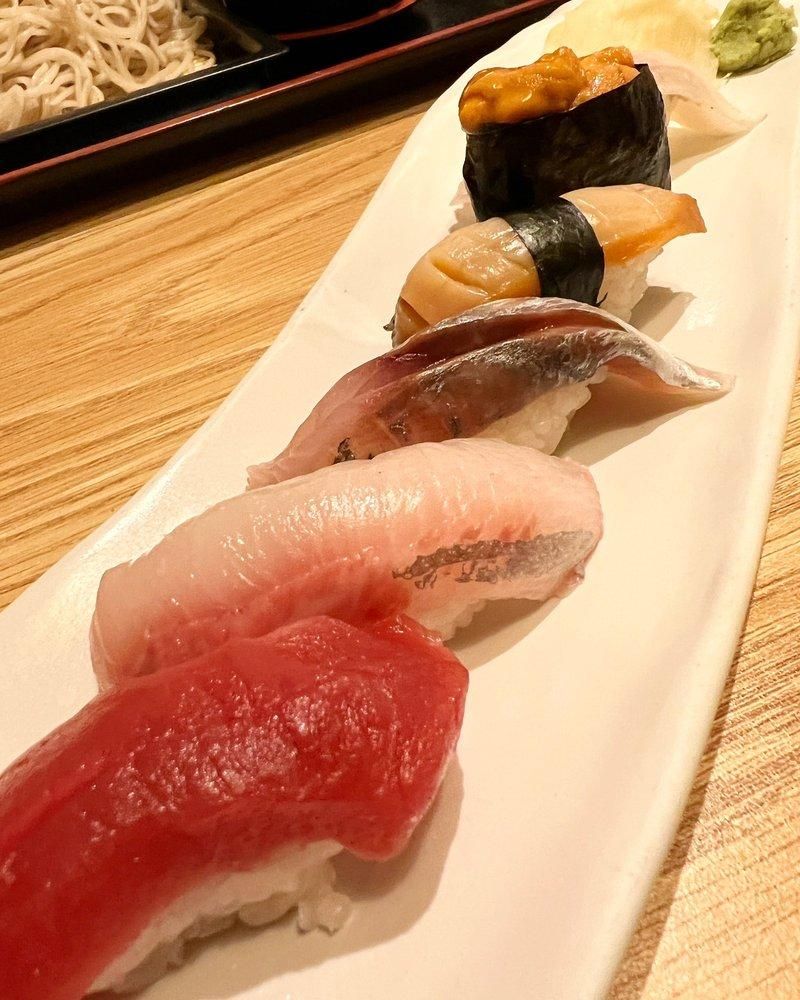 Sushi dish