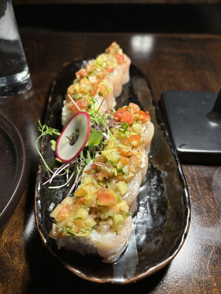 Albacore Sushi Roll dish