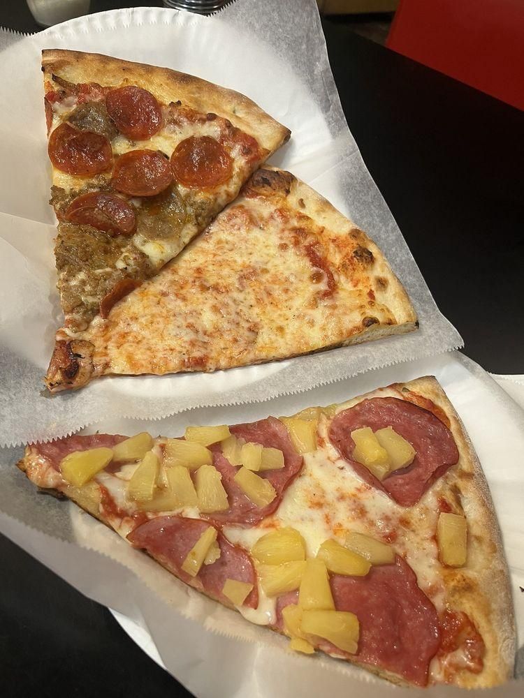 Ny Style Pizza dish