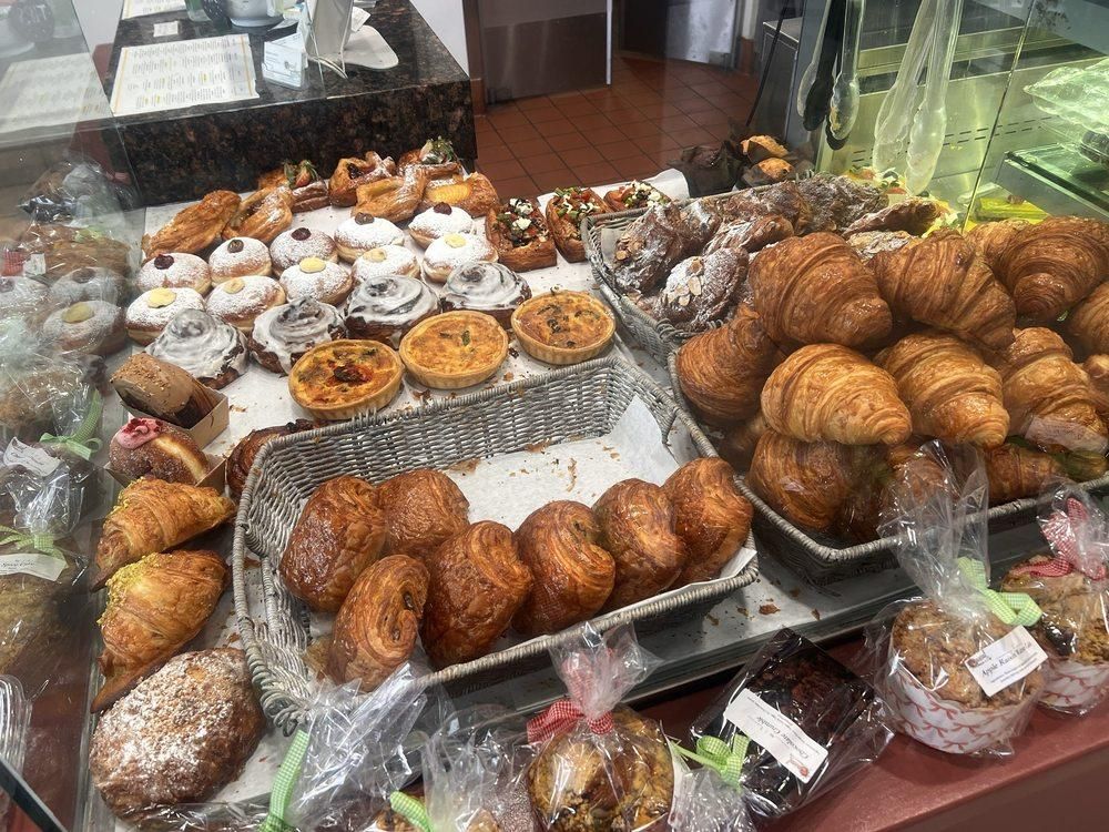 Pastries dish